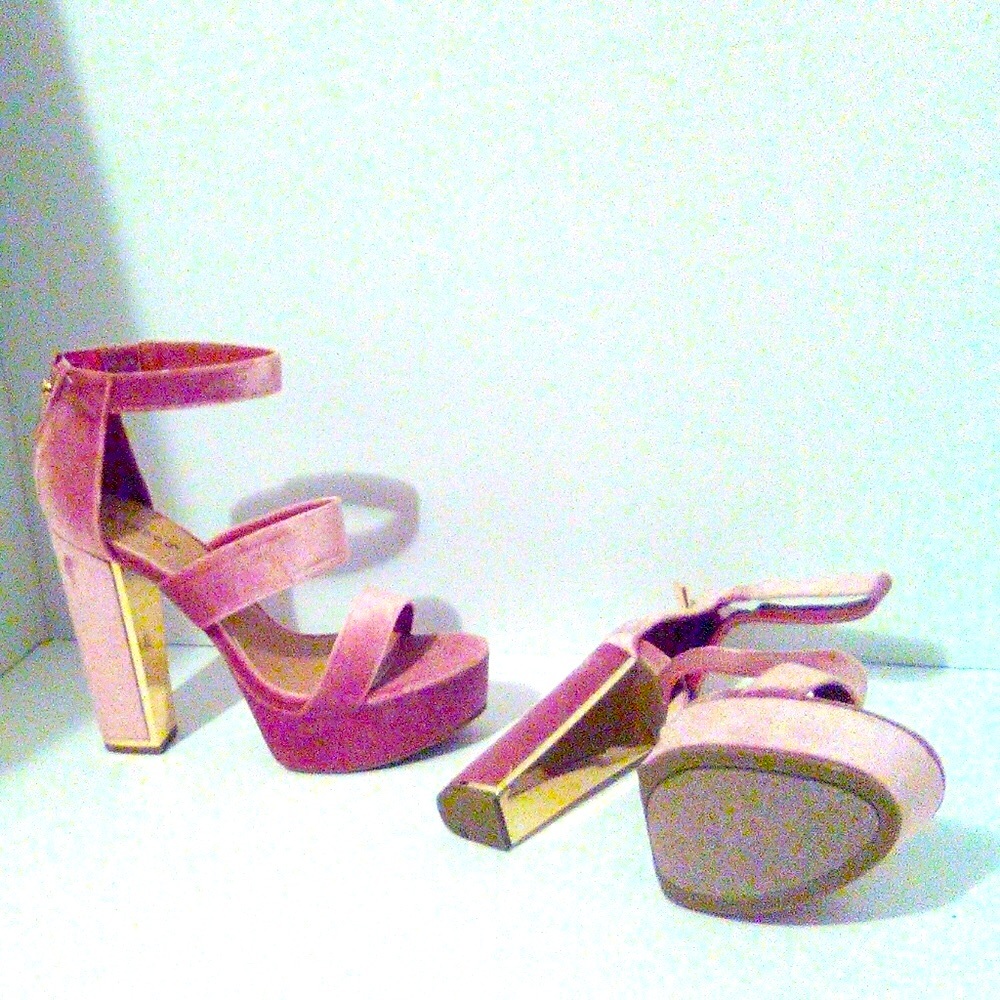 Pink  Heels - Picture 2 of 4